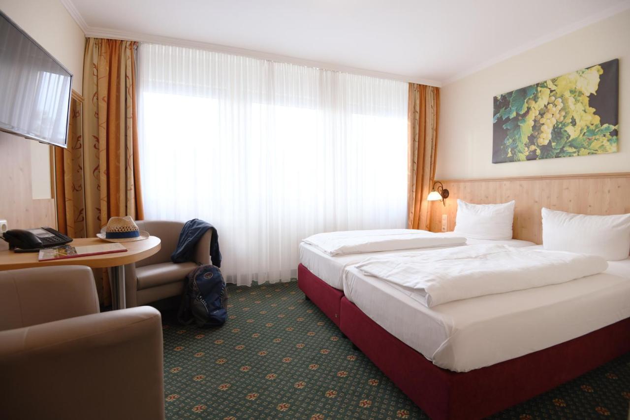 Moselstern Parkhotel Kraehennest Lof Bagian luar foto